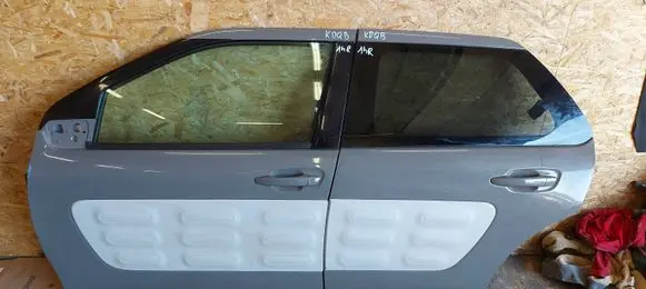 Citroen C4 Cactus Front door