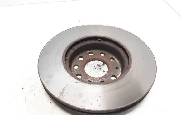 Volkswagen Golf VII Front brake disc