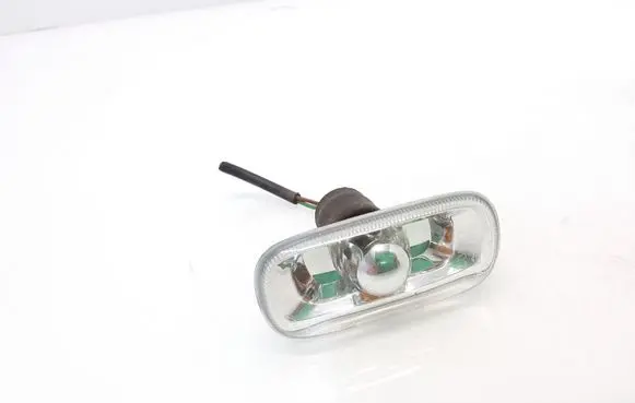 Audi A4 S4 B6 8E 8H Front fender indicator light 8E0949127
