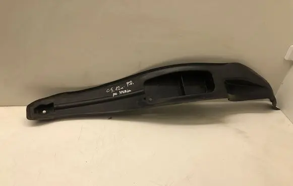 Citroen C5 Fender end trim 9682864080