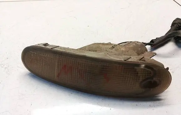 Mazda MX-3 Front indicator light 0410687R