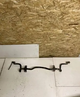 Nissan Juke I F15 Front anti-roll bar/sway bar