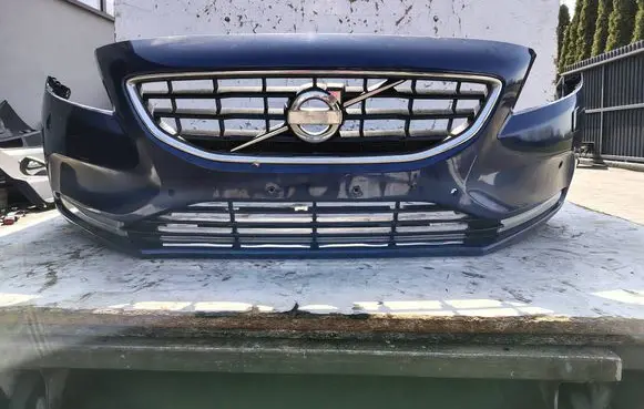 Volvo V40 Front bumper 