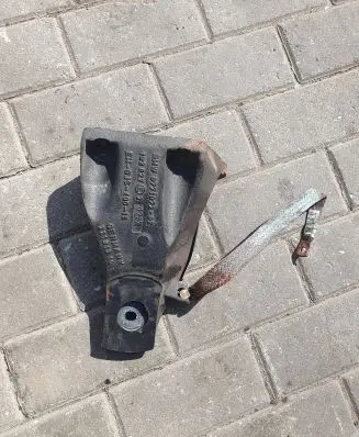 BMW 5 E60 E61 Engine mounting bracket 6771072 GJ840015 E10732