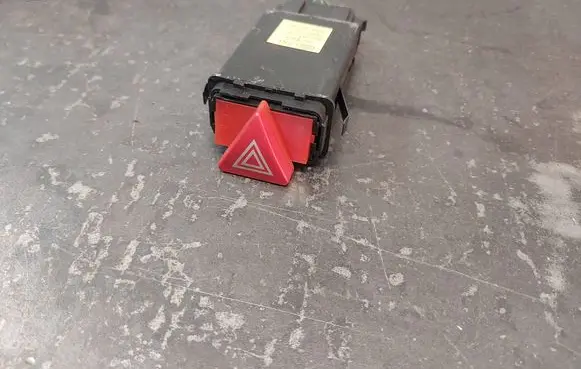 Audi A4 S4 B5 8D Hazard light switch 8D0941509H
