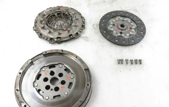 Peugeot 2008 I Dual mass flywheel 9675022680 9678013980