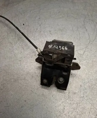 Mercedes-Benz C W203 Loading door lock A1717500085 A1717500185