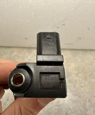 BMW 5 F10 F11 Air pressure sensor 7804742 13627804742