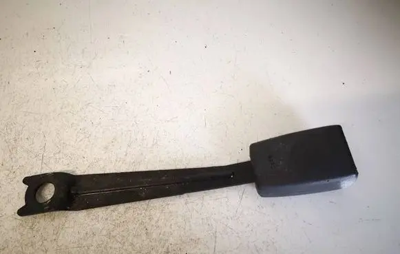 Mazda 3 I Front seatbelt buckle G3541