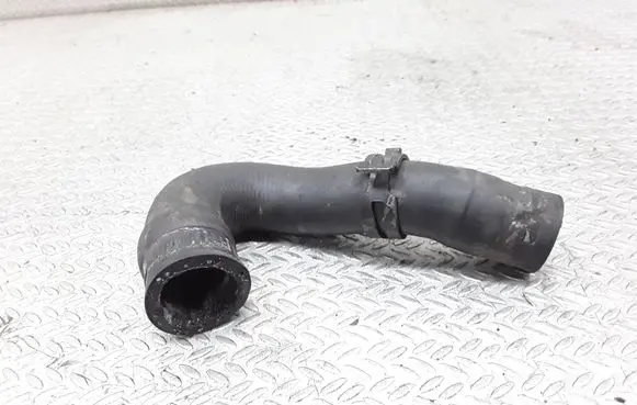 Mercedes-Benz C W203 Engine coolant pipe/hose