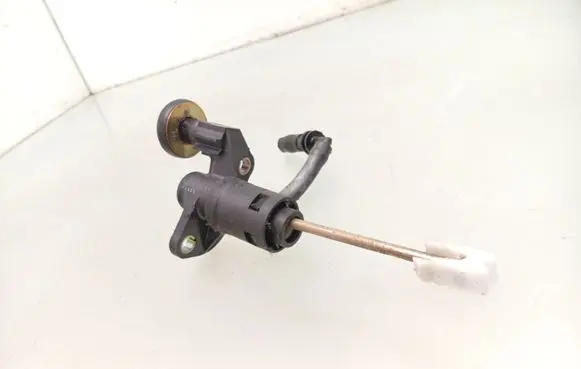 Audi A4 S4 B6 8E 8H Clutch master cylinder 8E1721401S