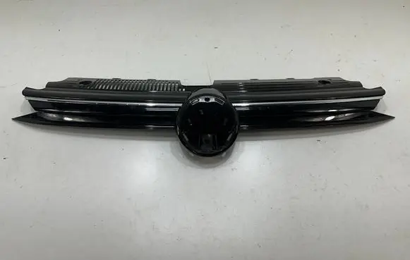 Volkswagen Golf VIII Front grill 5H0853655N 6H0853651