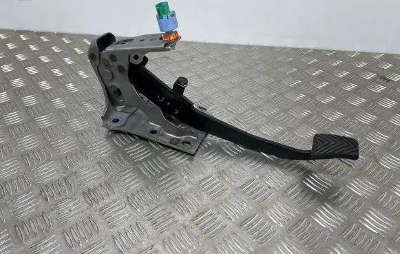 Mitsubishi ASX Brake pedal