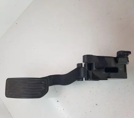 Nissan Juke I F15 Accelerator throttle pedal 180021HM0B