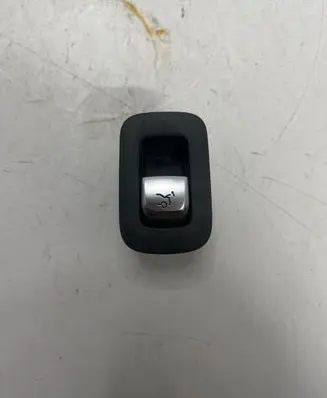 Mercedes-Benz C W205 Tailgate opening switch A2059051613