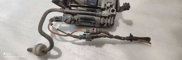 Audi A8 S8 D4 4H Air suspension compressor/pump 4G0616005D 4G0616005