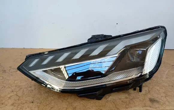 Audi A4 S4 B9 8W Headlight/headlamp 8W0941035E