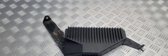 Volvo V70 Sound amplifier 8666630