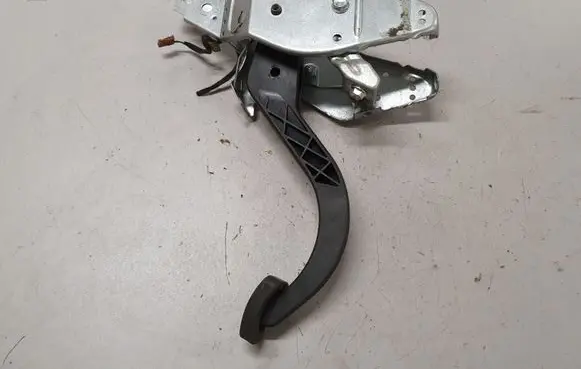 Clutch pedal