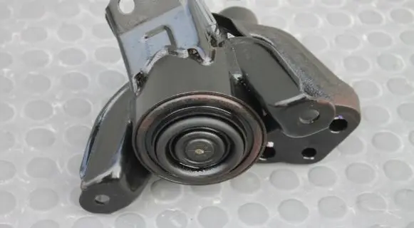 KIA Soul Engine mount bracket 21810