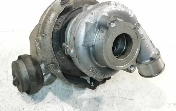 Toyota Avensis T250 Turbo 172010R022 0709180159