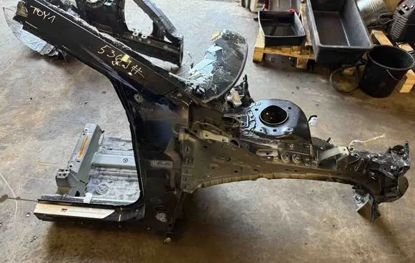 Toyota C-HR II Front quarter panel 