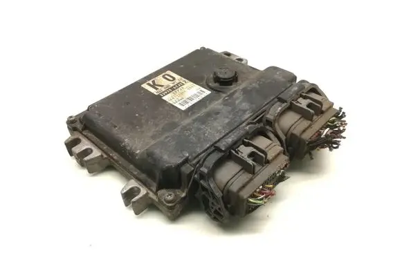 Suzuki Swift I Engine control unit/module 33920-62J02 062J0 MB112300-0383