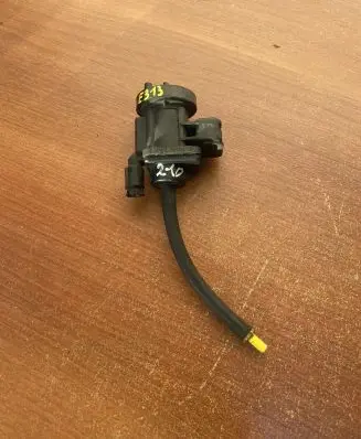 Mercedes-Benz C W203 Engine mount vacuum valve A0005450427 E313