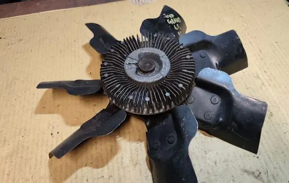 Jeep Grand Cherokee Viscous fan clutch 