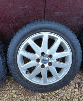R16 alloy rim