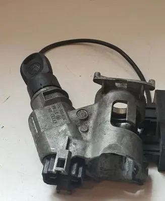 Volkswagen PASSAT B7 Ignition lock 357905851F