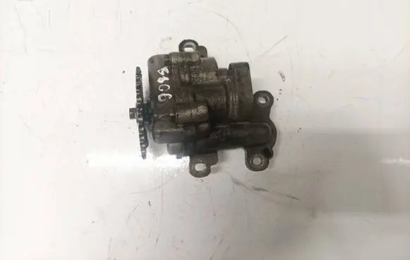 Ford Mondeo Mk III Oil pump 070905165 1s706600
