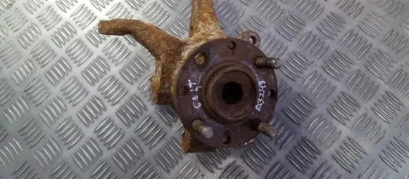 Mitsubishi Colt Front wheel hub