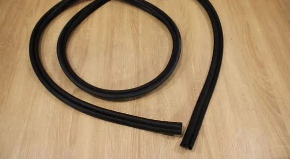 Renault Megane III Rubber seal loading door 