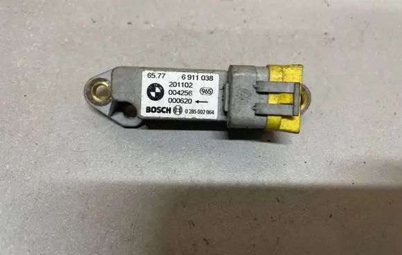 BMW X5 E53 Airbag deployment crash/impact sensor 6911038