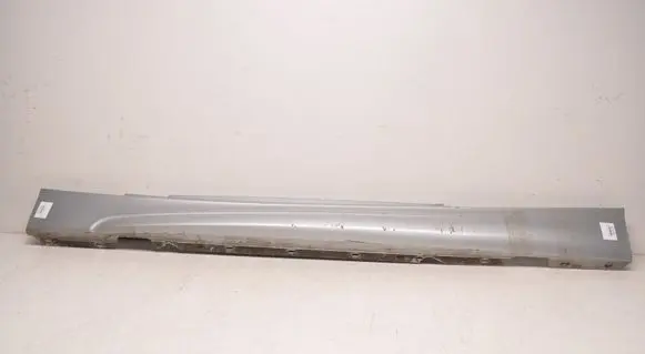 BMW 1 E81 E87 Front sill (body part) 8044663