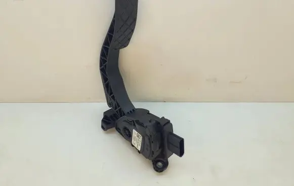Audi A5 Sportback 8TA Accelerator throttle pedal 8K1721523 16082010 092930