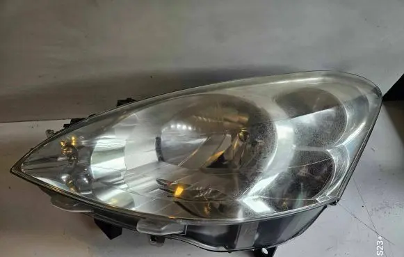 Peugeot Partner Headlight/headlamp 57425743