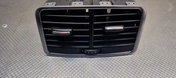 Audi A6 S6 C6 4F Rear air vent grill 4F0819203C
