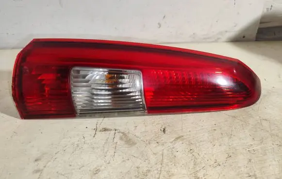 Volvo V70 Rear/tail lights 9154493