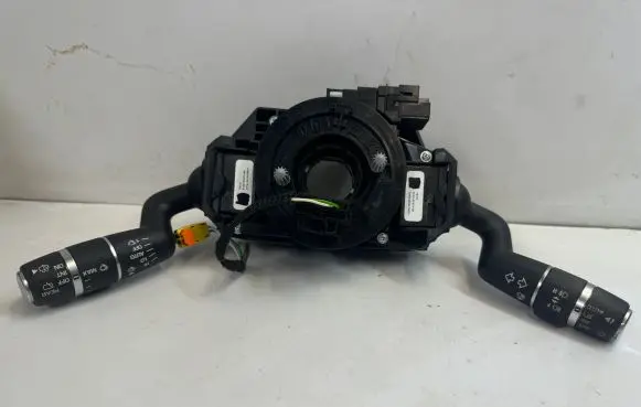 Jaguar F-Pace Wiper turn signal indicator stalk/switch HK8313N064BB