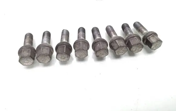 SsangYong Tivoli Nuts/bolts 