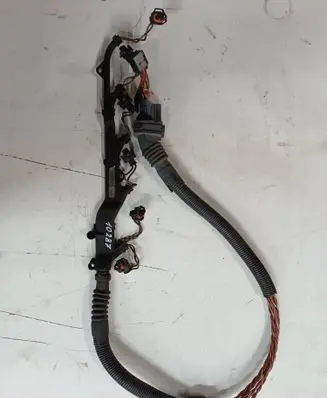 BMW X5 E53 Fuel injector wires 778504905