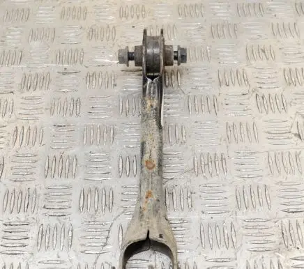 Tesla Model 3 Rear upper control arm/wishbone 104442700C