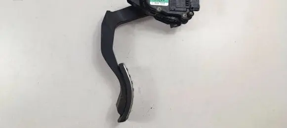 Volkswagen Phaeton Accelerator throttle pedal 3D1721503L