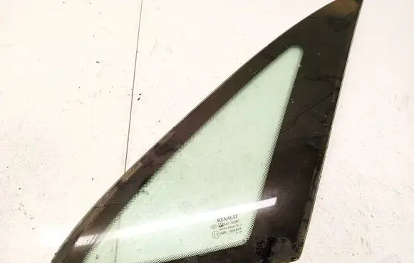 Renault Laguna I Rear side window as2