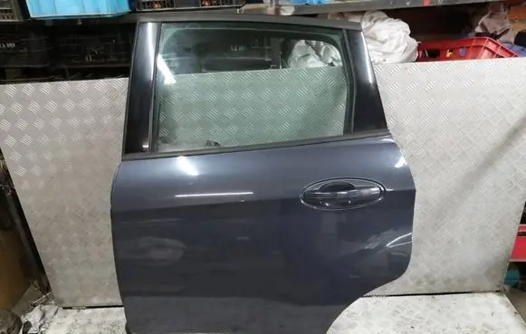 Ford C-MAX II Rear door