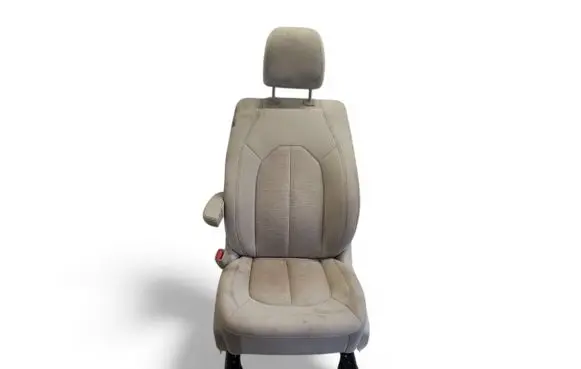 Chrysler Pacifica Front driver seat 