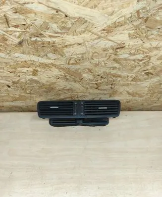 Volkswagen PASSAT B6 Dash center air vent grill 3C1819728