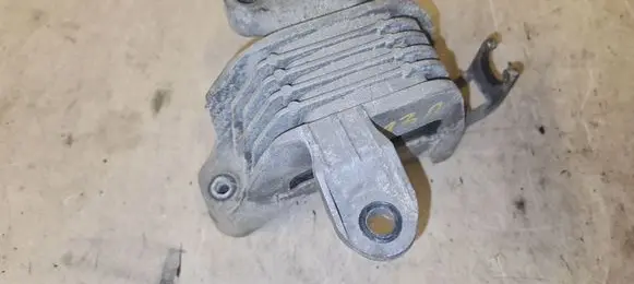 Opel Astra J Engine mount bracket 13248479